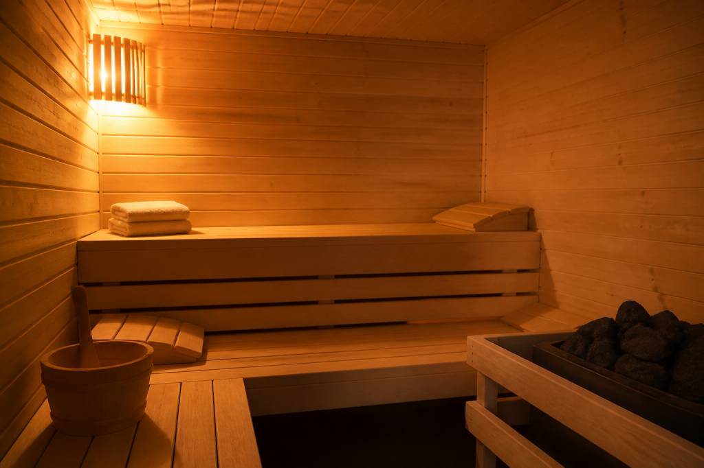 Sauna naturistes : bienfaits, règles et destinations à découvrir