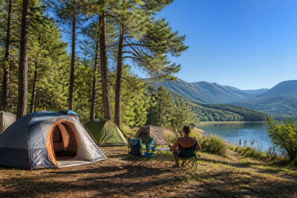 Naturisme camping : les meilleures destinations pour des vacances en pleine nature