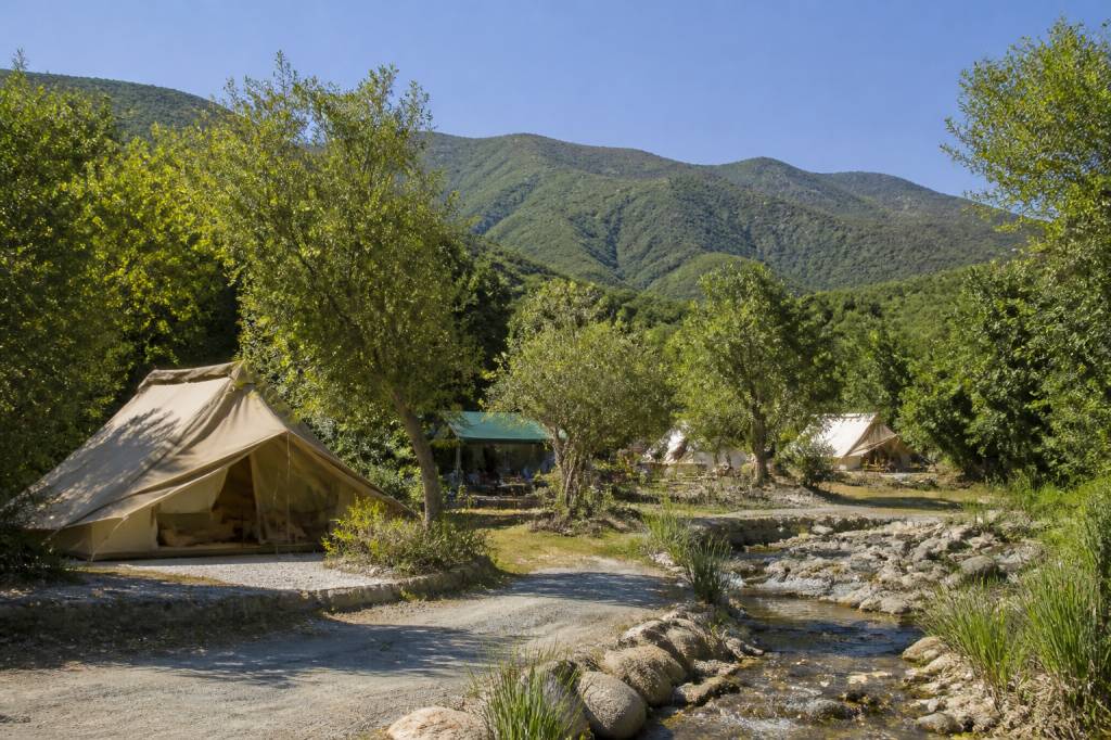 Naturist campsites in france : guide des meilleurs campings naturistes en France