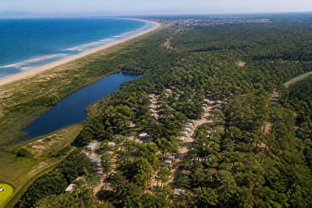 Camping naturiste à Capbreton : guide pratique pour un séjour entre océan et nature