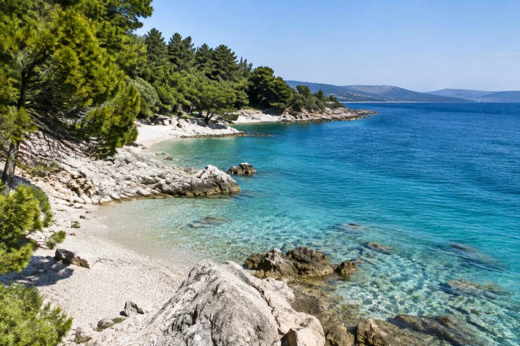 Brac Croatie : guide du naturisme et des plages naturistes à découvrir
