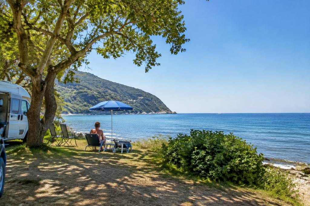 Camping a Savona : les meilleures adresses pour un séjour naturiste en Italie