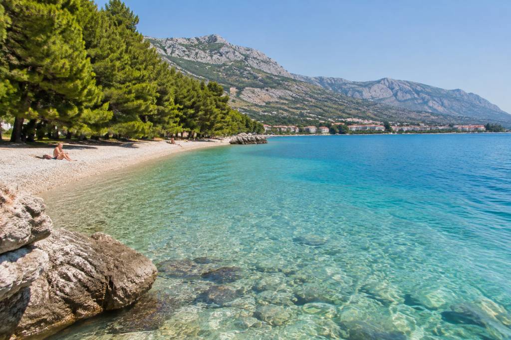 Naturisme à Gradac : plages et séjour en Croatie