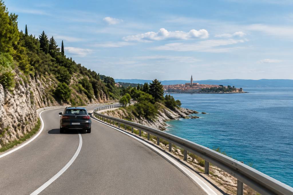Conduire en Croatie : règles, conseils et itinéraires pour un voyage serein
